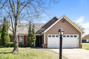 7082 Hampton Dr in Horn Lake, MS - Building Photo