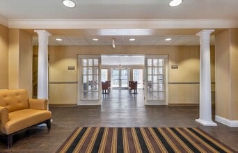 Furnished Studio-Chicago - O'Hare - South in Des Plaines, IL - Foto de edificio - Building Photo