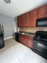 1088 Kennedy Blvd, Unit 8 in Bayonne, NJ - Building Photo