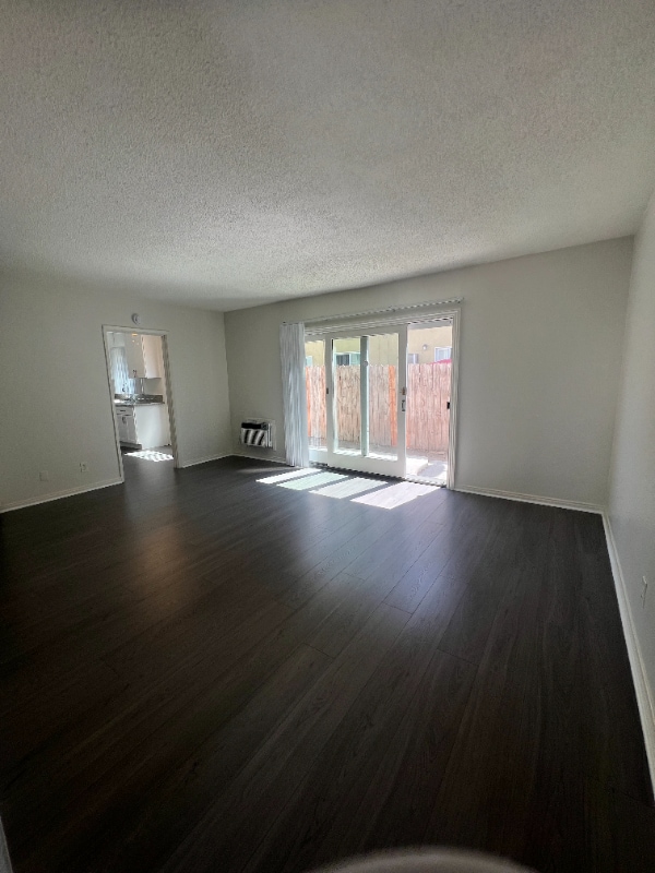 1827 W Glencrest Ave in Anaheim, CA - Building Photo - Building Photo