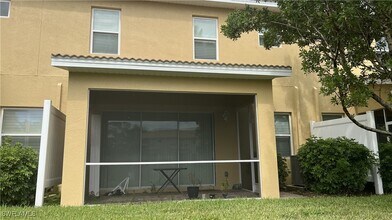 10833 Alvara Way in Bonita Springs, FL - Building Photo - Building Photo