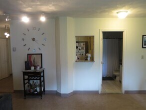 379 Highland Ave, Unit 211 in Somerville, MA - Building Photo - Building Photo