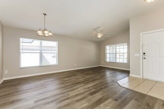 11515 Mountain Bay Dr, Unit 809 in Riverview, FL - Foto de edificio - Building Photo