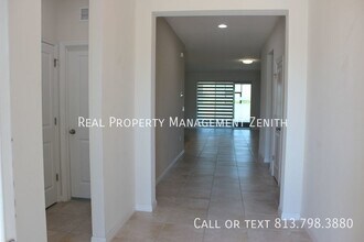 33163 Sand Creek Dr in Wesley Chapel, FL - Building Photo - Building Photo