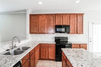 404 Iron Ore Trail in Fort Worth, TX - Building Photo - Building Photo