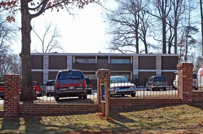 2023 Maywood St in Greensboro, NC - Building Photo - Building Photo