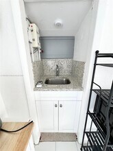 8941 SW 20th St in Miami, FL - Building Photo - Building Photo
