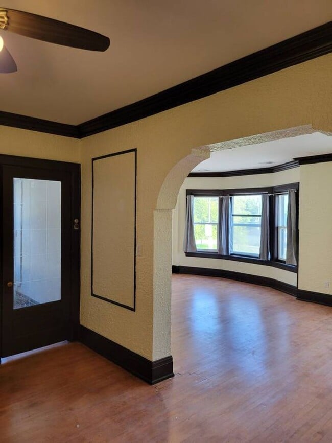 property at 3718 W Vliet St