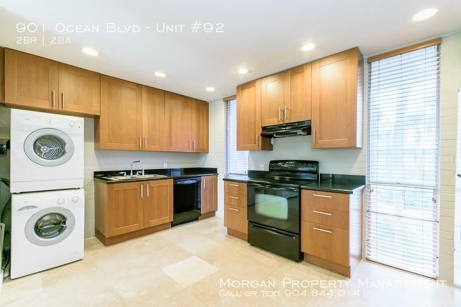 901 Ocean Blvd in Atlantic Beach, FL - Foto de edificio