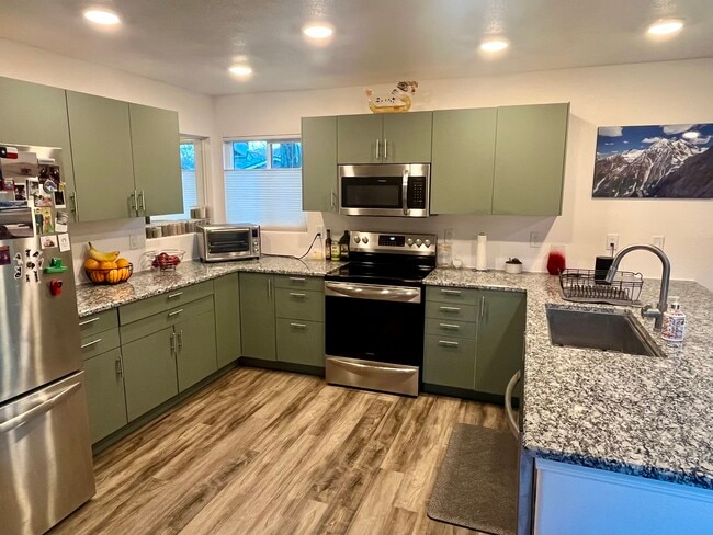 915 University Ter in Reno, NV - Building Photo - Building Photo