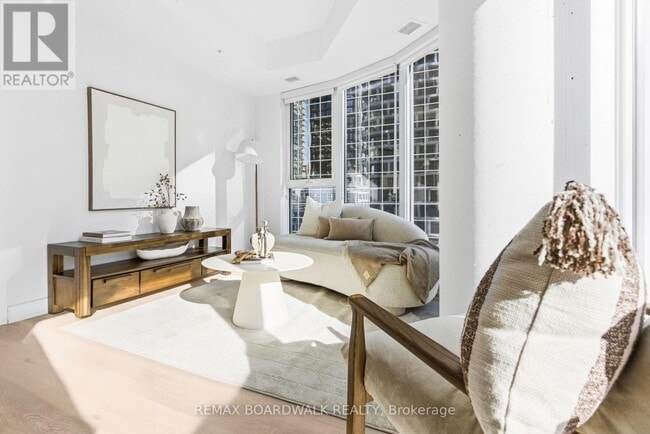 391 Slater St. in Ottawa, ON - Building Photo - Building Photo