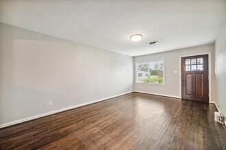 1355 Gardenia Dr in Houston, TX - Building Photo - Building Photo