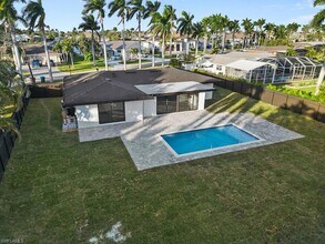 112 Bayshore Dr in Cape Coral, FL - Building Photo - Building Photo