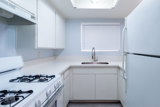 2059 W 157th St in Gardena, CA - Building Photo - Building Photo