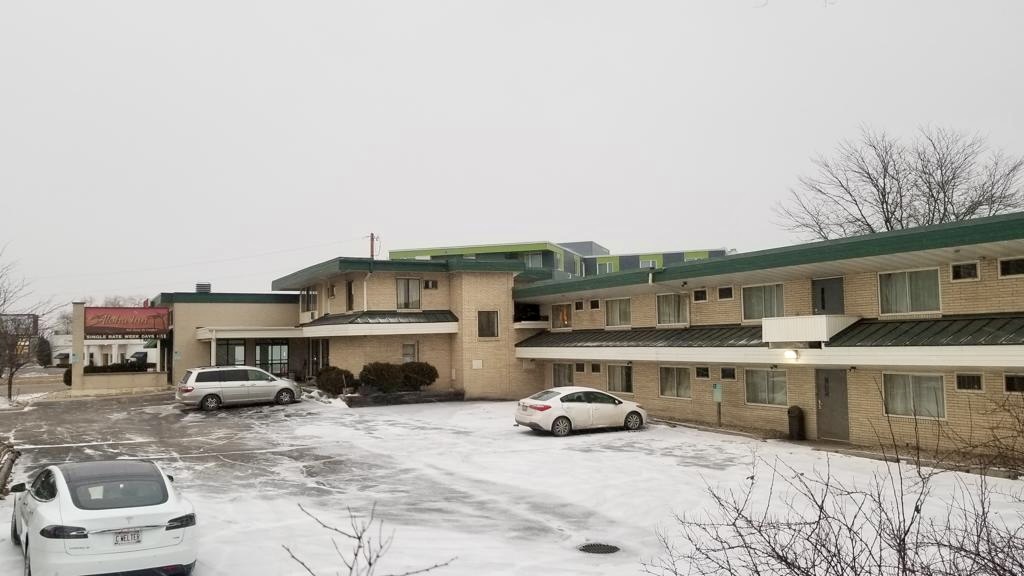 Valued Stay Aloha in Madison, WI - Building Photo