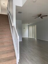 2155 SE Bell Isle Dr in Port St. Lucie, FL - Foto de edificio - Building Photo
