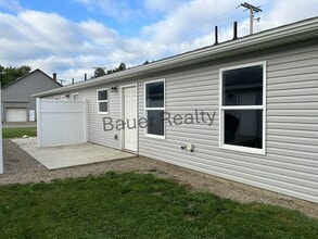 103-107 E Pearl St in Willard, OH - Building Photo - Building Photo