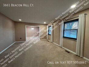 3661 Beacon Hill Ct in Dayton, OH - Building Photo - Building Photo