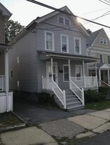 28 Grant St in Middletown, NY - Building Photo