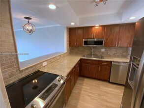 7785 SW 86th St in Miami, FL - Building Photo - Building Photo