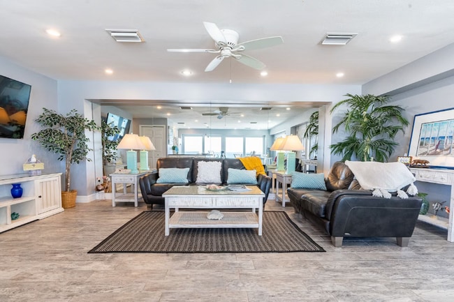 5830 Midnight Pass Rd in Sarasota, FL - Building Photo - Building Photo
