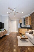 52 Barrow St, Unit LL in New York, NY - Building Photo