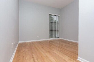 71 E 56th St in Chicago, IL - Building Photo - Building Photo