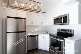 303 Market St in San Diego, CA - Building Photo - Building Photo