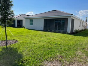 11343 Burgundy Dr in Venice, FL - Building Photo - Building Photo