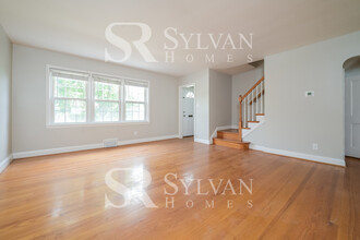 8204 Loch Raven Blvd in Towson, MD - Building Photo - Building Photo