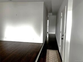 307 Main St in Huntington, NY - Building Photo - Building Photo