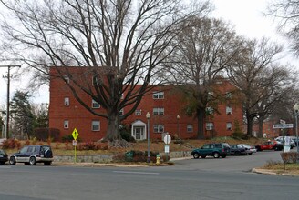 Washington And Lee Apartments Arlington Va For Rent Virginia Building Photo Washington And Lee Apartments In Arlington