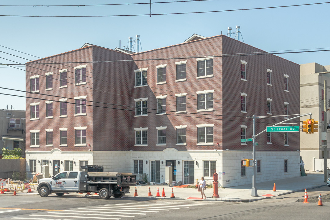 1652 Stillwell Ave in Brooklyn, NY - Building Photo