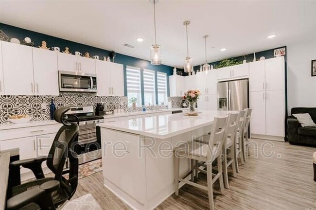 5381 Calle Rockfish in San Diego, CA - Building Photo - Building Photo