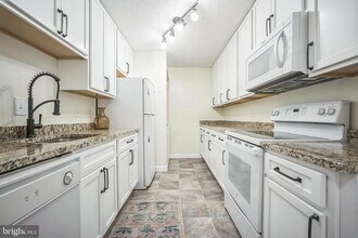 200 N Pickett St in Alexandria, VA - Building Photo - Building Photo