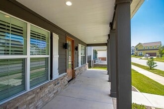 324 Gardens Ln in North Little Rock, AR - Foto de edificio - Building Photo