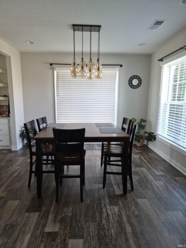 5783 Brookstone Dr in Newburgh, IN - Building Photo - Building Photo