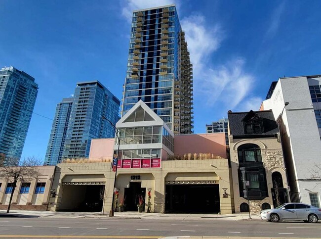 property at 1212N N La Salle Dr