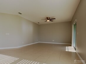 310 Ardmore St in Davenport, FL - Building Photo - Building Photo