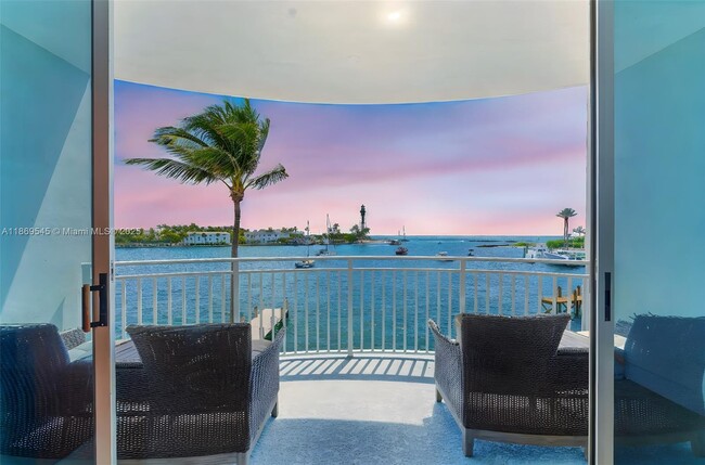 property at 2508 Bay Dr