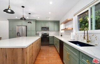 3417 Calle Quebracho in Thousand Oaks, CA - Building Photo