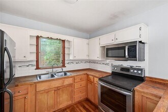 3178 Pinehill Dr in Decatur, GA - Building Photo - Building Photo