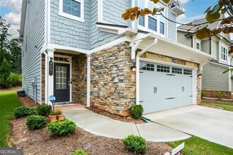 3401 Park Pointe Cir in Scottdale, GA - Building Photo - Building Photo