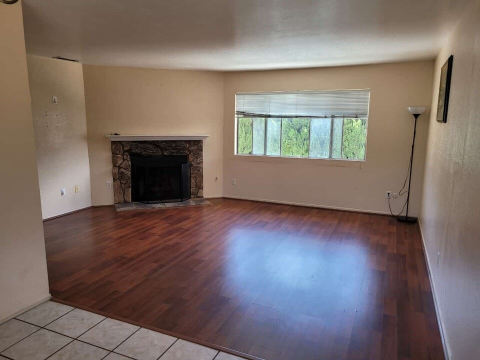 4445 W 135th St, Unit A in Hawthorne, CA - Foto de edificio