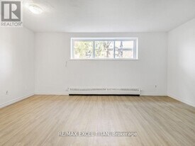 165 Colborne Ave in Richmond Hill, ON - Building Photo