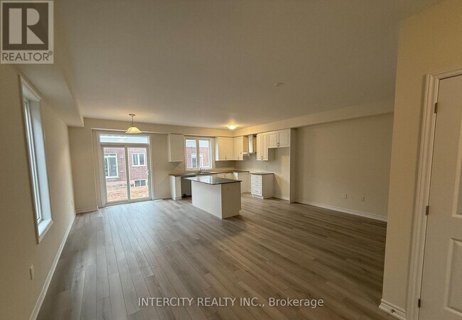 56 Brown St in Erin, ON - Building Photo - Building Photo