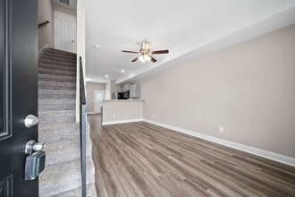 Meadow Hill Townhomes in Clarksville, TN - Building Photo - Building Photo
