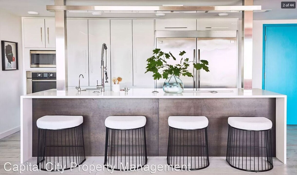 700 Grand Ave, Unit #3303 in Des Moines, IA - Building Photo