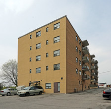 1780 Lawrence Av E in Toronto, ON - Building Photo - Building Photo