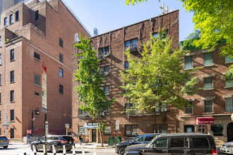 210 E 38th St in New York, NY - Building Photo - Building Photo